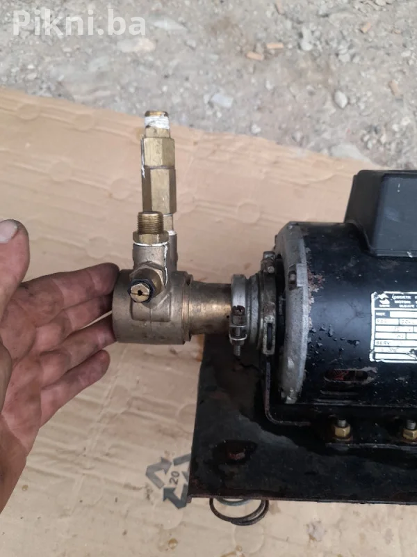 Elektro motor sa pumpom za visokotlacnom vodu fluid-o-tech