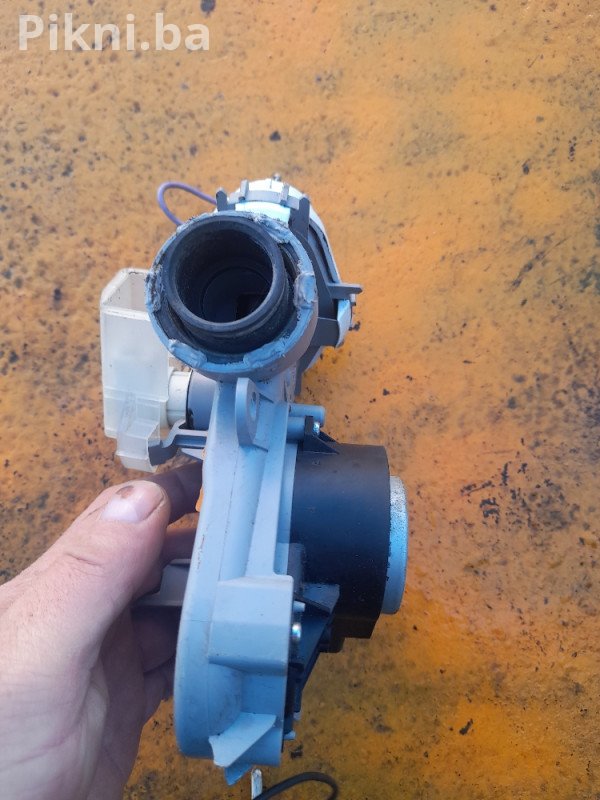 Turbina sa grjacem od mašine za pranje sudja