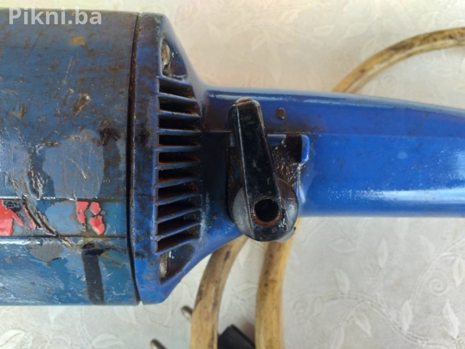 Profi velika brusilica BOSCH 1800w 8500 obrtaja za dije