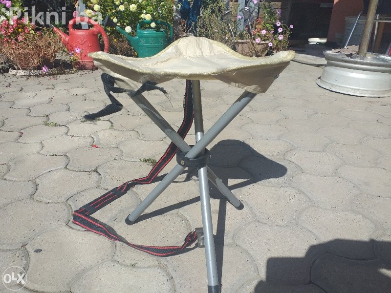 Prijenosna Sklopiva Stolica Tronožac (za pecanje, lov, kampovanje