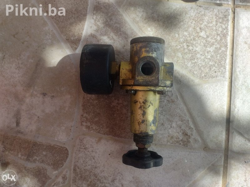 Regulator Pritiska FESTO 250 Bar s Manometrom - Industrijski