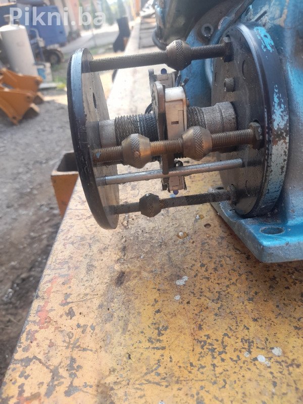 Elektro motor sa puz reduktorom 180w 24 obrtaja