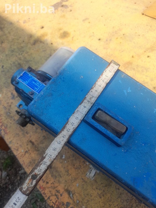 Elektro motor sa puz reduktorom 180w 24 obrtaja