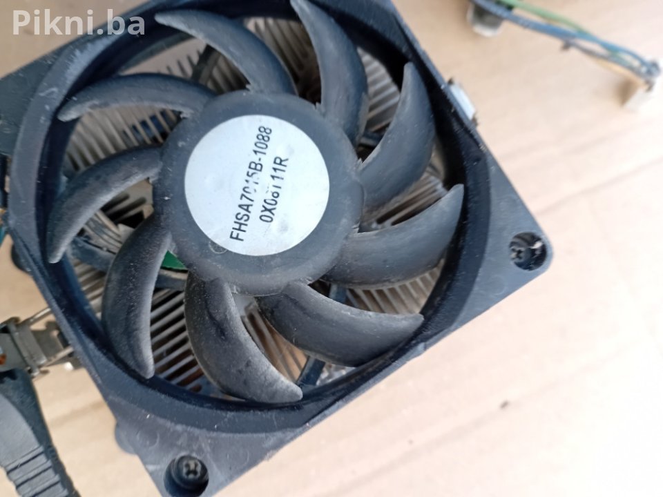 CPU Cooleri / Hladnjaci za procesor - 3 KOMADA (Intel Stock, Baka