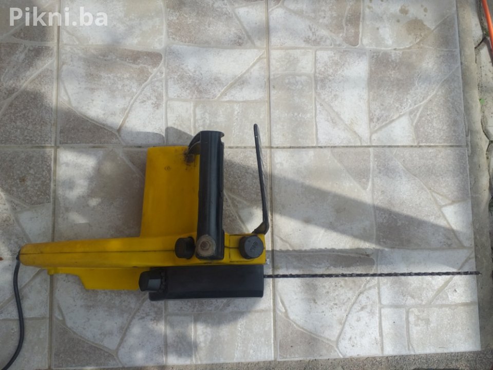 Električna motorka IKRA 1350W pila - Povoljno, u super stanju!