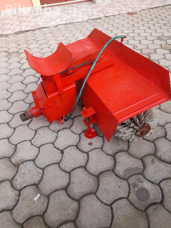 Rotirajuca cetka metla freza motokultivator traktor imt