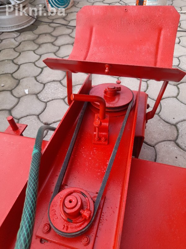 Rotirajuca cetka metla freza motokultivator traktor imt