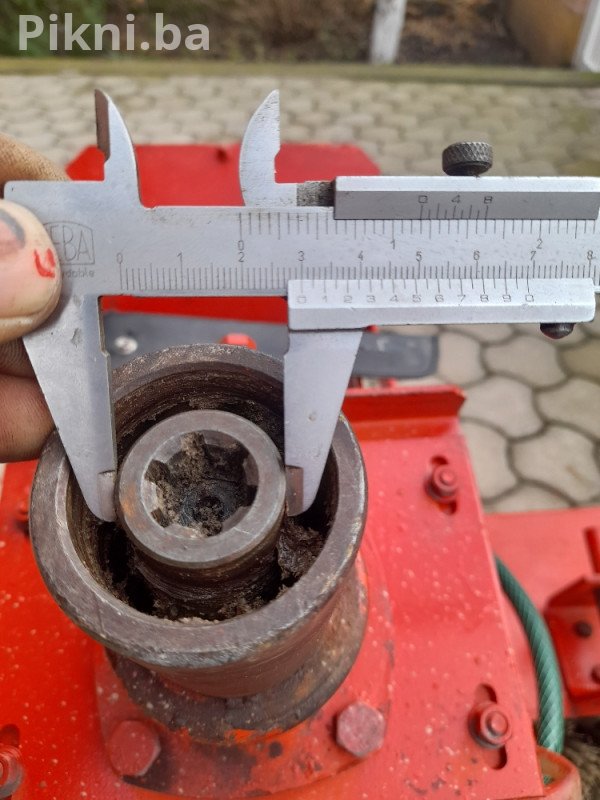Rotirajuca cetka metla freza motokultivator traktor imt
