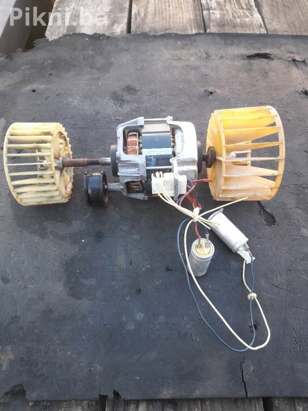 MOTOR SA VENTILATORIMA za Sušilicu Electrolux EDC77550W (ACC 2058