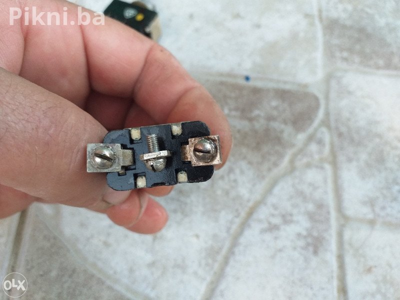 LOT 10x Industrijski Prekidači / Toggle Switches UKLJ-ISKLJ-UKLJ