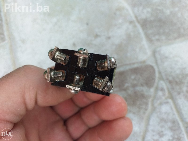 LOT 10x Industrijski Prekidači / Toggle Switches UKLJ-ISKLJ-UKLJ