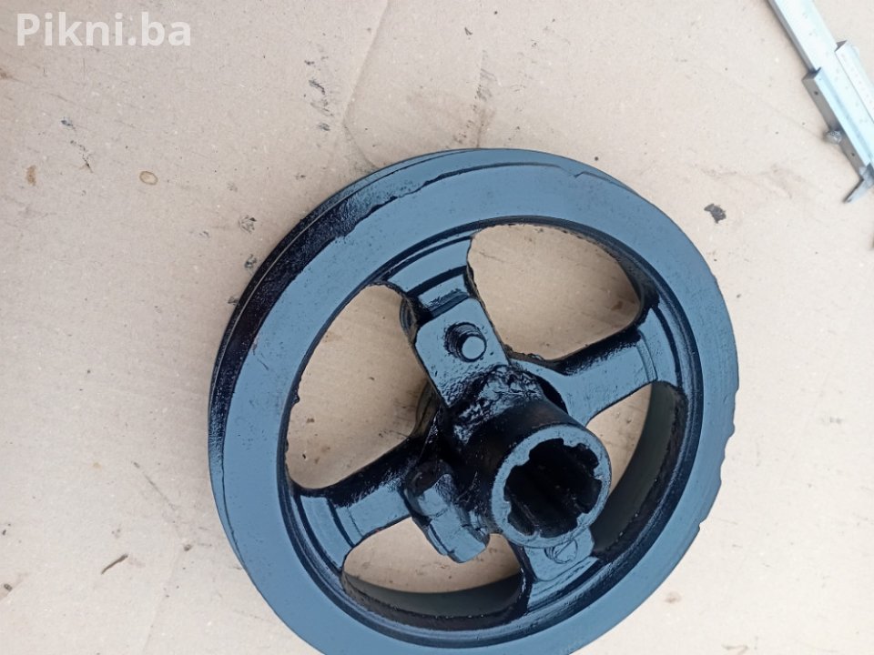 Metalalna remenica 210mm elektro motor elektromotori