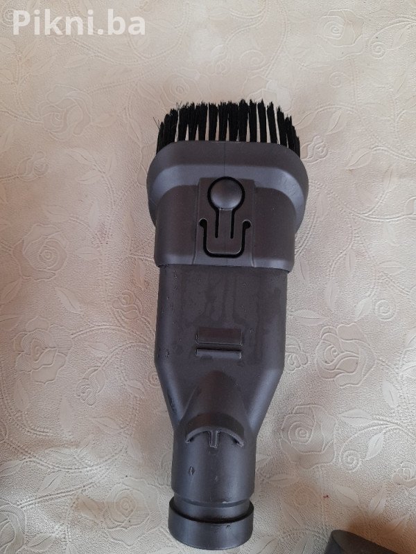 Stapni usisivac DYSON usisivaci na baterije