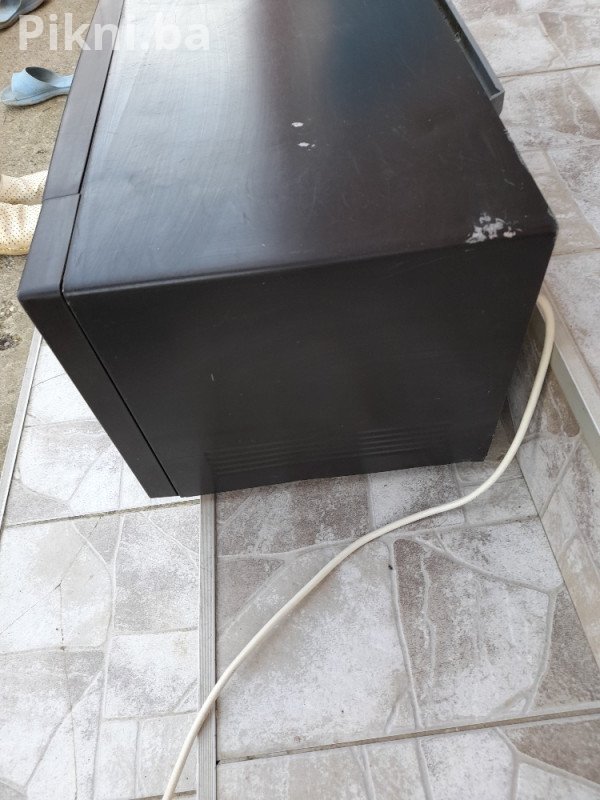 Profesionalna mikrotalasna Panasonic mikrovalna pec pecica
