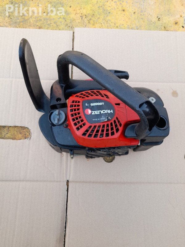 Mala motorna pila Zenoah japan motorke - Čitaj pod detaljno!