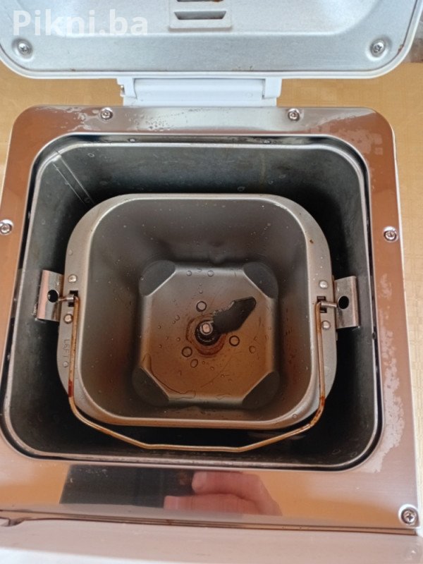 TCM Pekač Hljeba (Bread Maker) Potpuno Automatski