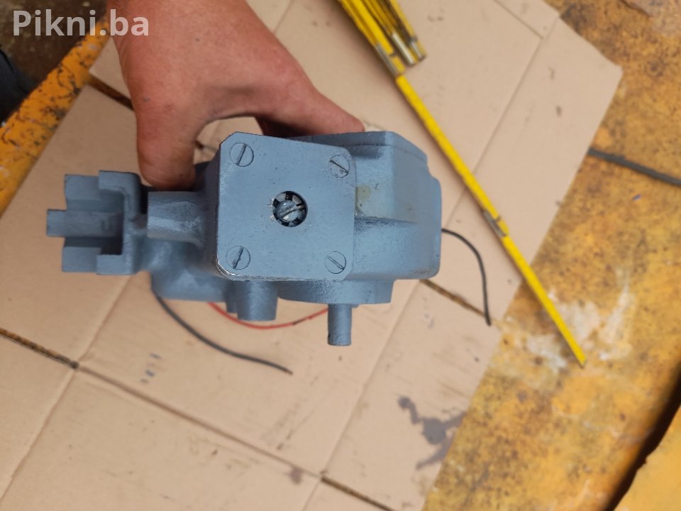 ISKRA UF-60 220v Elektro motor sa reduktorom puž elektromotori