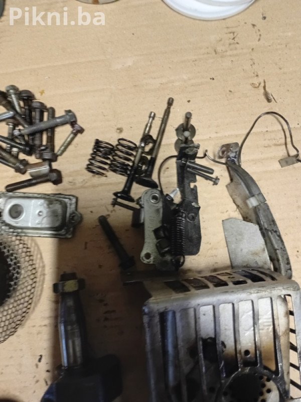 Dijelovi motor Briggs stratton kosacice kosilice
