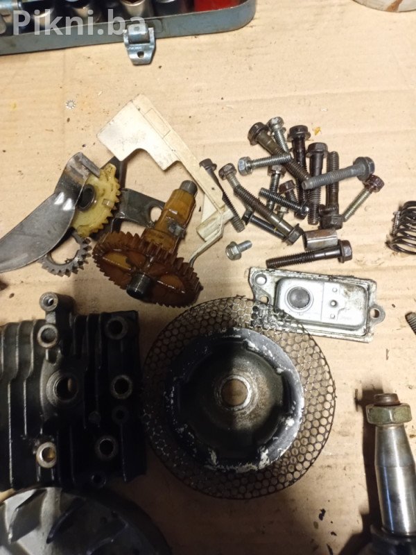 Dijelovi motor Briggs stratton kosacice kosilice