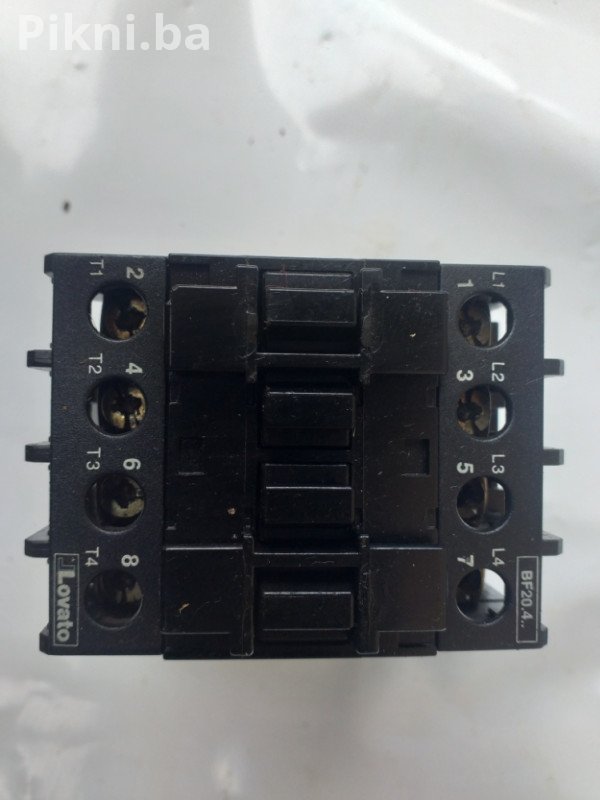 Kontaktor LOVATO BF 20.4 220v sklopka prekidac