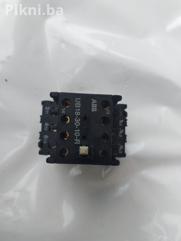 Vrhunski Industrijski Kontaktor (Sklopnik) ABB 220V 50/60Hz