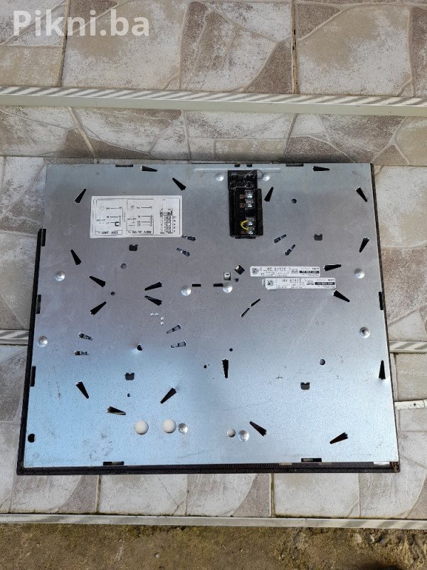 Ugradbena ploca na Tač elektricni storet Ikea germany