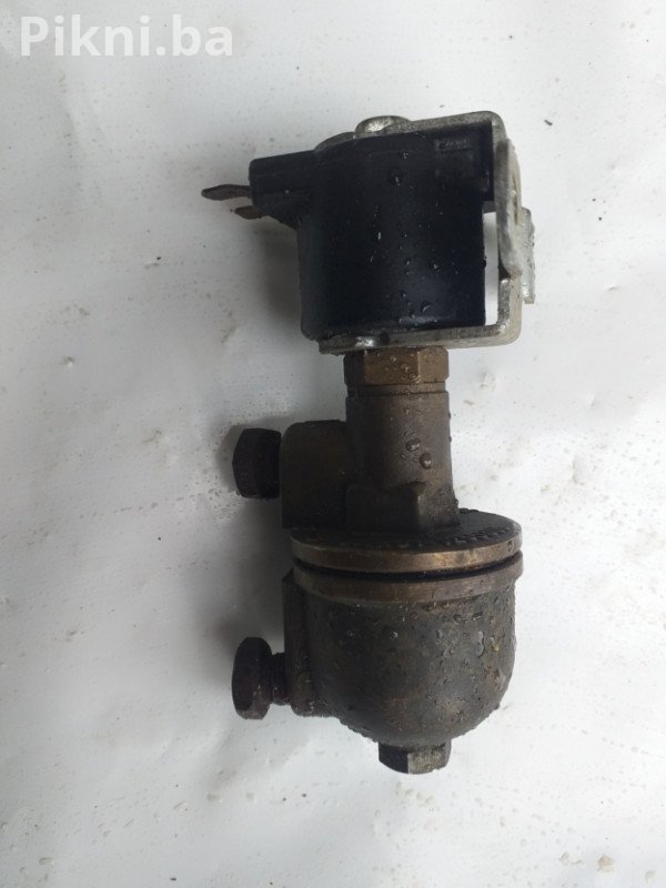 Elektromagnetni ventil 220v