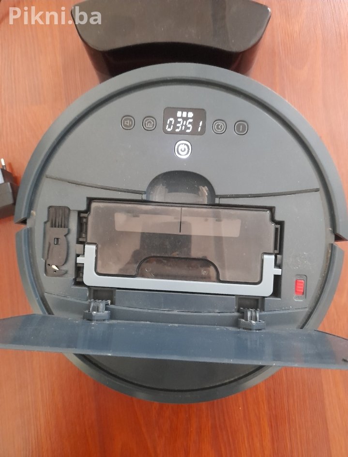 Robotski usisivač Vileda VR 201 PetPro sa bazom