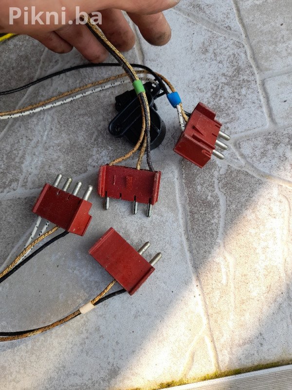 Siemens ugradbena staklokeramička ploča EK830S Pouzdanost i sna