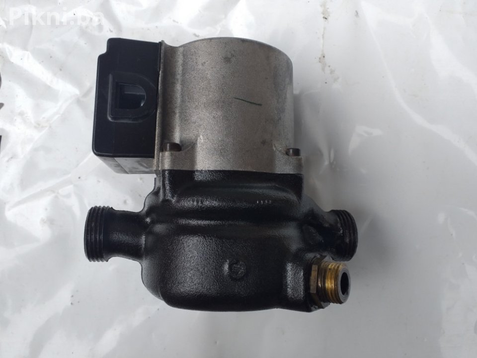 POVOLJNO! GRUNDFOS Cirkulaciona Pumpa UPS 15-50 (Za Centralno Gri