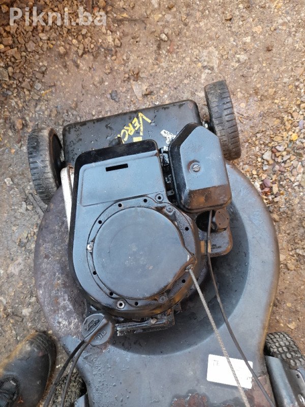 BRIGGS & STRATTON MOTOR za Kosilicu - Super Stanje HITNA PRODAJA