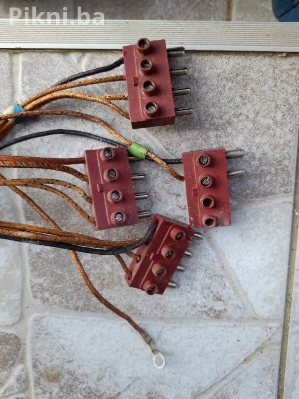SNIŽENO! Ugradbena Staklokeramička Ploča SIEMENS EKT 740