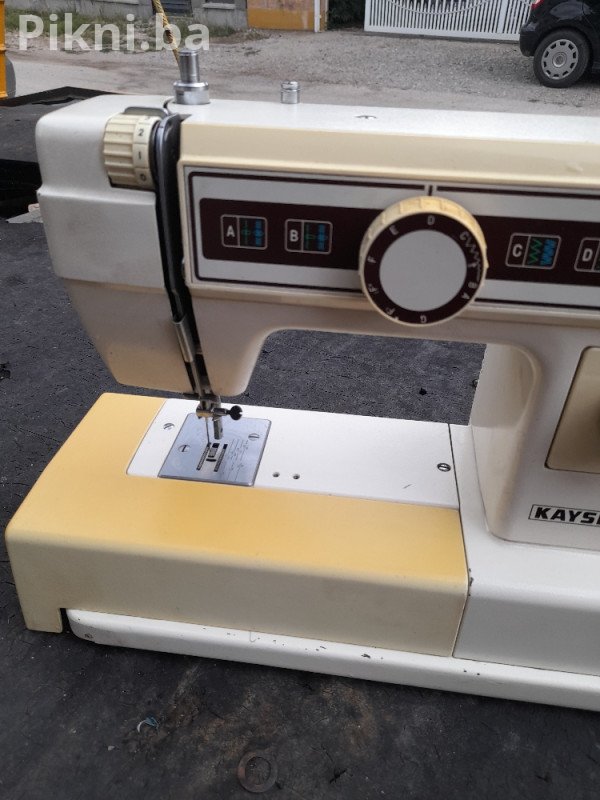 Hitna prodaja! Pfaff Kayser 701 mašina za šivenje super ispravn