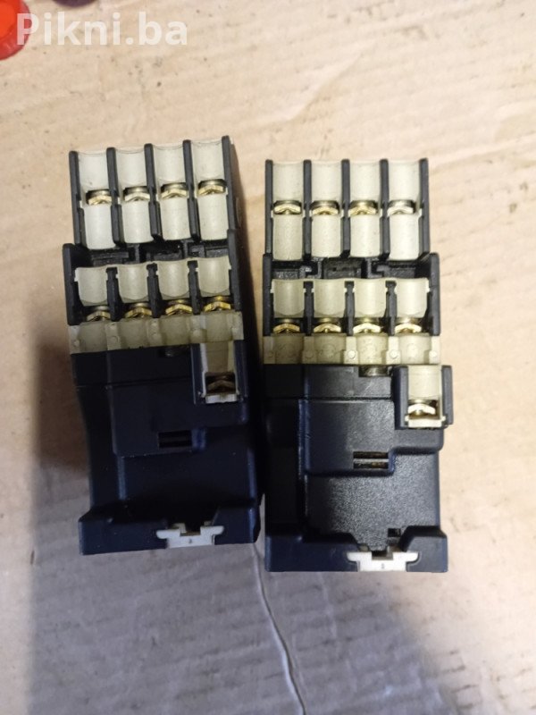 Kontaktor Moeller 20A 110v sklopka prekidac elektro material