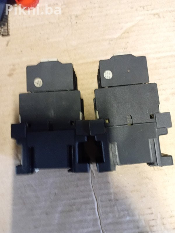 Kontaktor Moeller 20A 110v sklopka prekidac elektro material