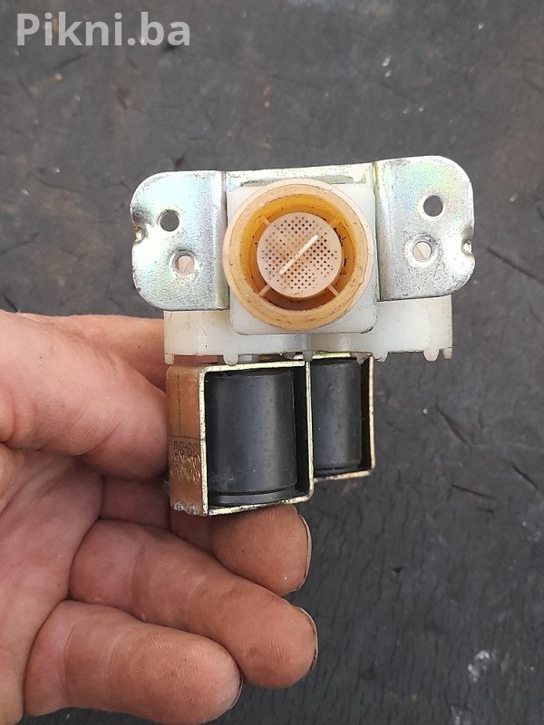 Elektromagnetni Ventil za Vodu (220V) - DVOGRANATI