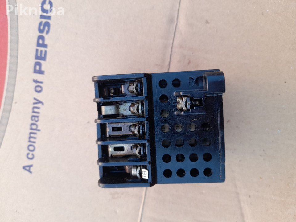 KONAKTOR / SKLOPKA SIEMENS 3TA21 (220V Špulna, Made in Germany) 45 K