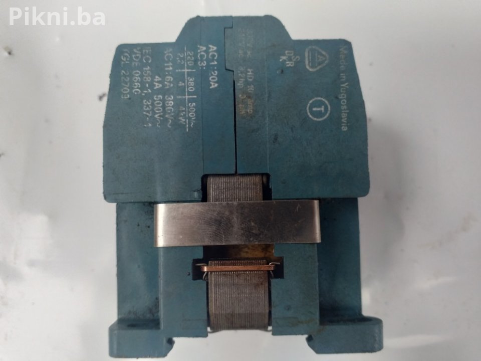 Industrijski Konaktor ISKRA K9-32 (220V) - SA 4 POMOĆNA KONTAKTA!