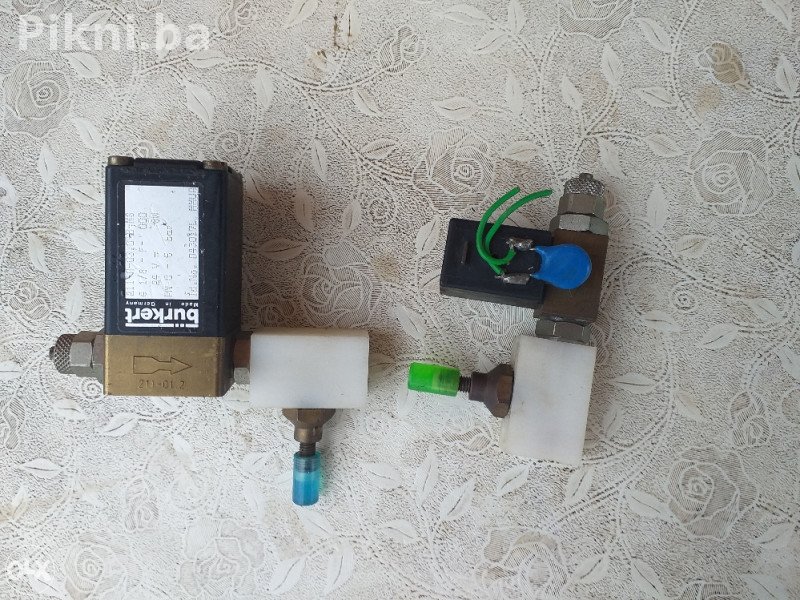 Burkert Industrijski Elektromagnetski Ventili 24 V DC, 0-8 bar