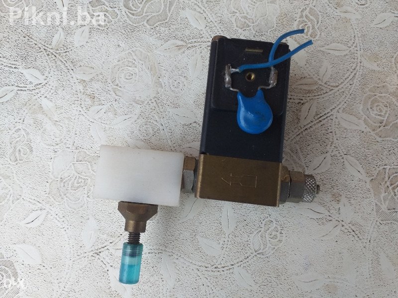 Burkert Industrijski Elektromagnetski Ventili 24 V DC, 0-8 bar