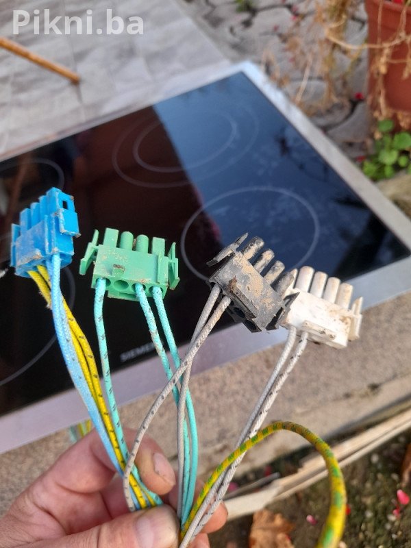 HITNO! Siemens Ugradbena Staklokeramička Ploča 400V - KAO NOVA!