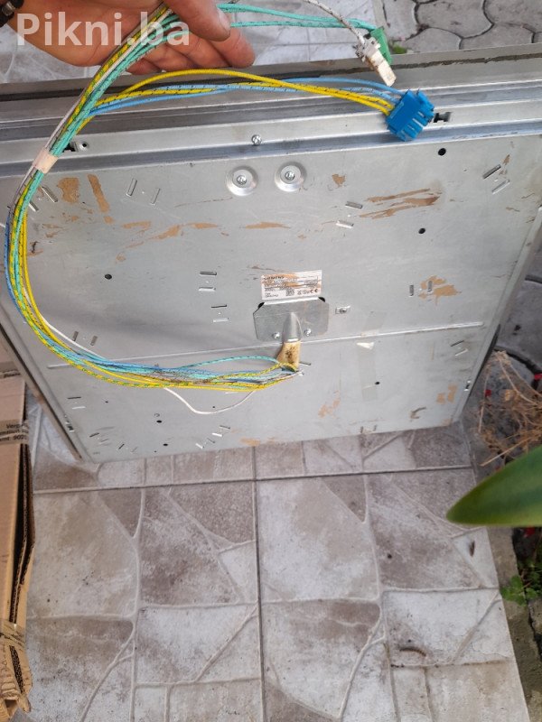 HITNO! Siemens Ugradbena Staklokeramička Ploča 400V - KAO NOVA!