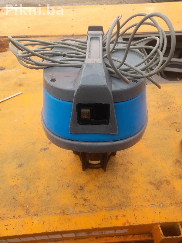 Profesionalni usisivač MOTOR 1450W - Mokro i suvo usisavanje!