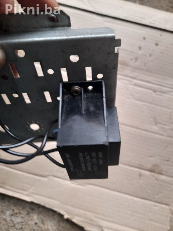 Trafo 220v 13,5v CHK 10804 pretvarac napona