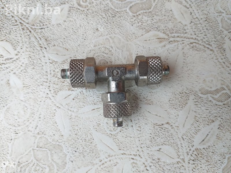 Mesingani Servisni Ventili / Priključci za Freon (A/C, Hlađenje)