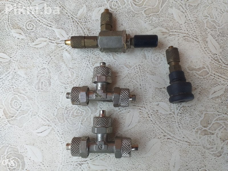 Mesingani Servisni Ventili / Priključci za Freon (A/C, Hlađenje)