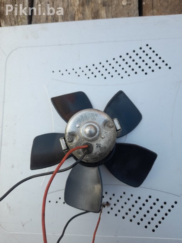 Hitna prodaja: Elektromotor ventilator Sever 12V - samo 35 KM!