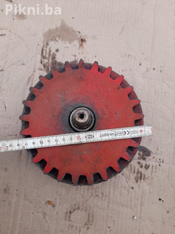 Zupcanik zupcanici dijelovi kombajn traktor
