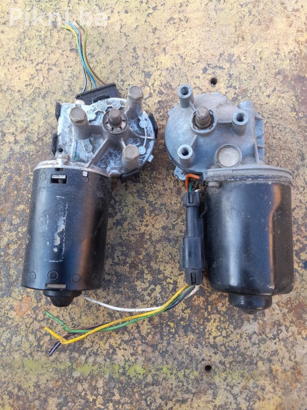 Prodaja elektro motora za auto brisače - 12V, super stanje!