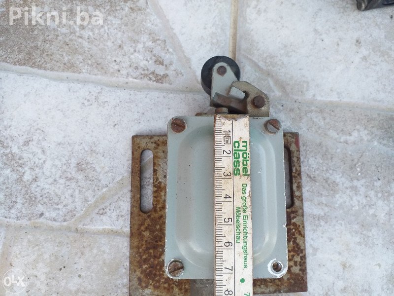 Industrijski Granični Prekidač sa Točkićem - Robus